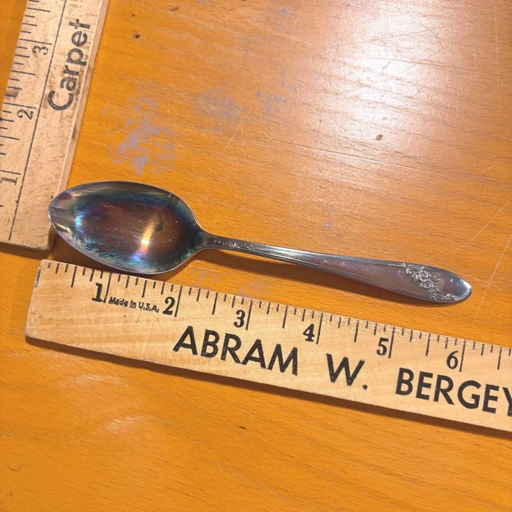 Oneida Community Tudor Plate Queen Bess II Silverplate Teaspoon Set of 2 Vintage